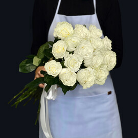 Buket Belih Roz 24 rozi