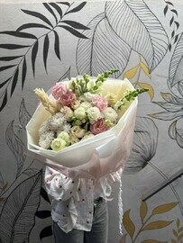 An original bouquet with a rose for any occasion