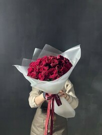 25 красных роз