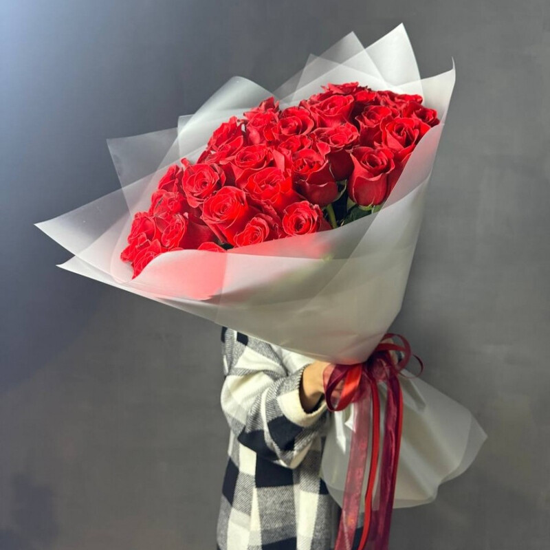 35 красных роз, 35 красных роз