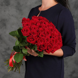 Bouquet of 35 red roses