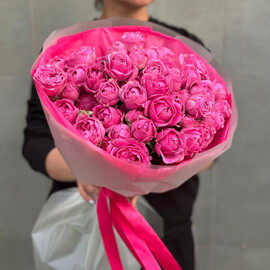 Монобукет из 15 кустовых роз Мисти Баблз