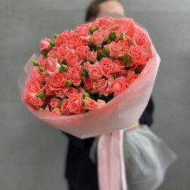 Monobuket iz 13 vetok kustovoj rozi Barbados