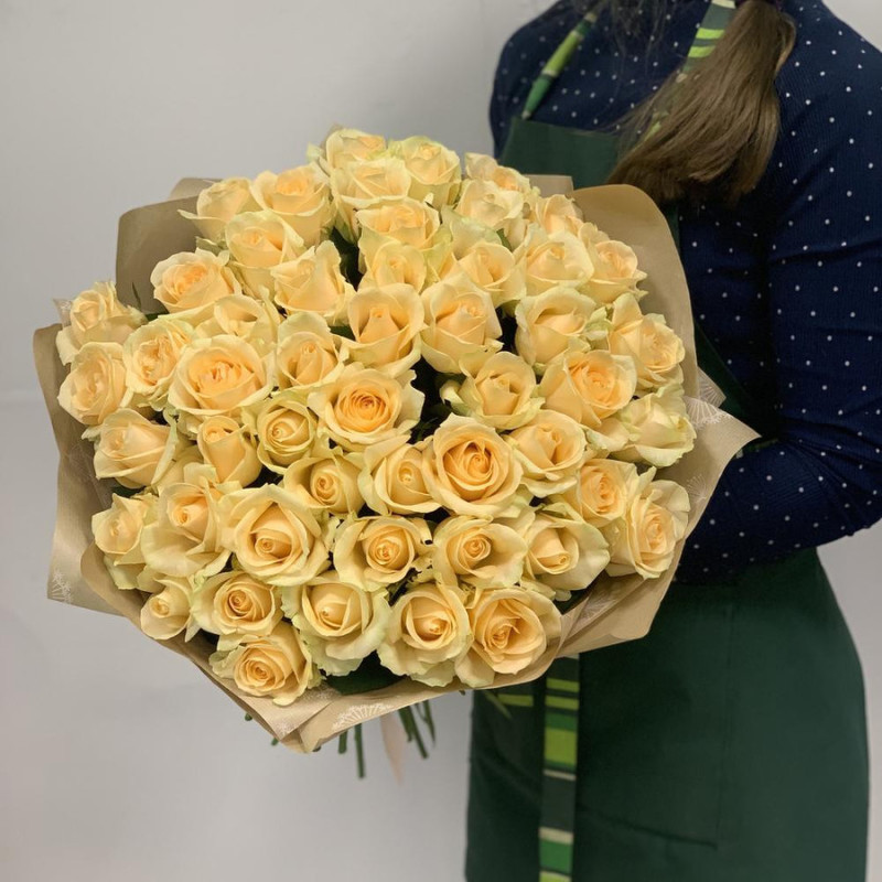 51 cream roses in craft, standart