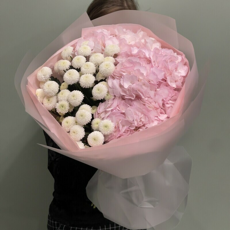 Нежный букет из премиум хризантем с гортензиями , стандартный