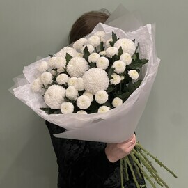 Stil_nij buket iz premium hrizantem momoko i n_yuton