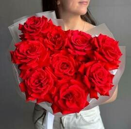 Французские красные розы Нина 9
