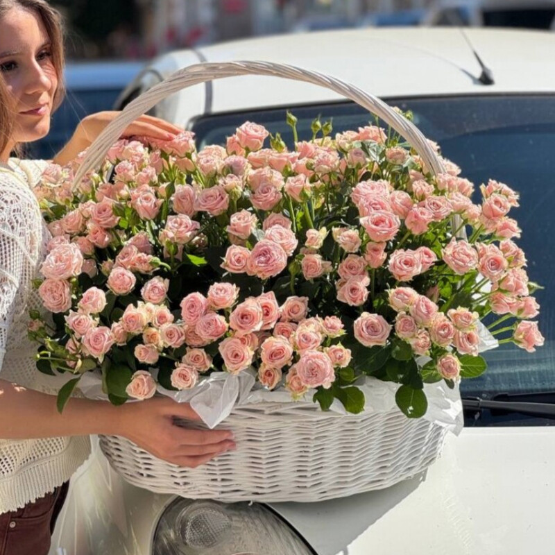 Большая корзина кустовых роз, стандартный
