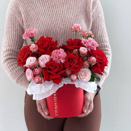 Шляпная коробка "Буря эмоций"