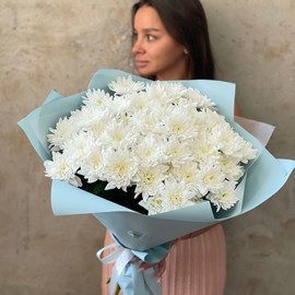 Букет белых хризантем