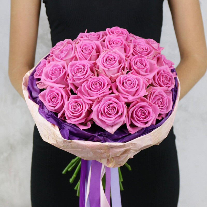 Букет из 25 розовых роз Аква Россия 60 см., букет из 25 розовых роз аква россия 60 см.