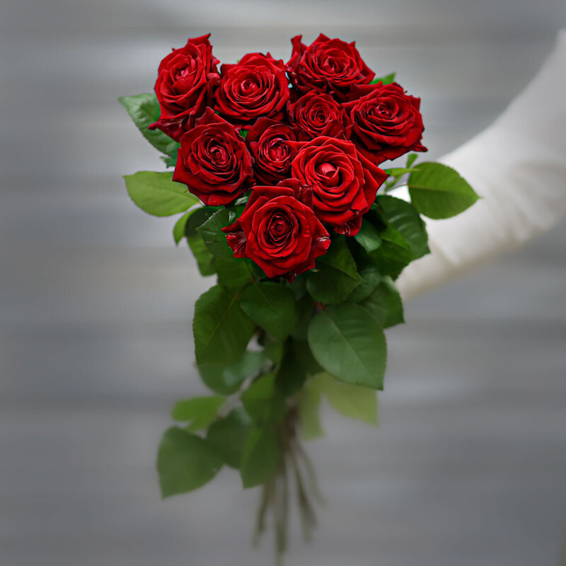Букет из 9 красных роз (Россия) с лентой 60 см, букет из 9 красных роз (россия) с лентой 60 см
