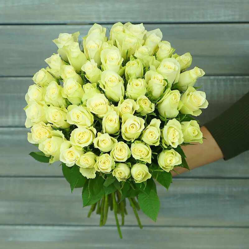 51 белая роза Кения 40 см., стандартный