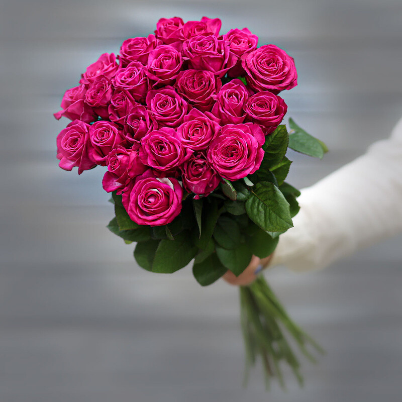 Букет из 25 малиновых роз (Россия) с лентой 60 см, букет из 25 малиновых роз (россия) с лентой 60 см