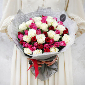 Букет из 51 розы - Нежный микс Кения 40 см.