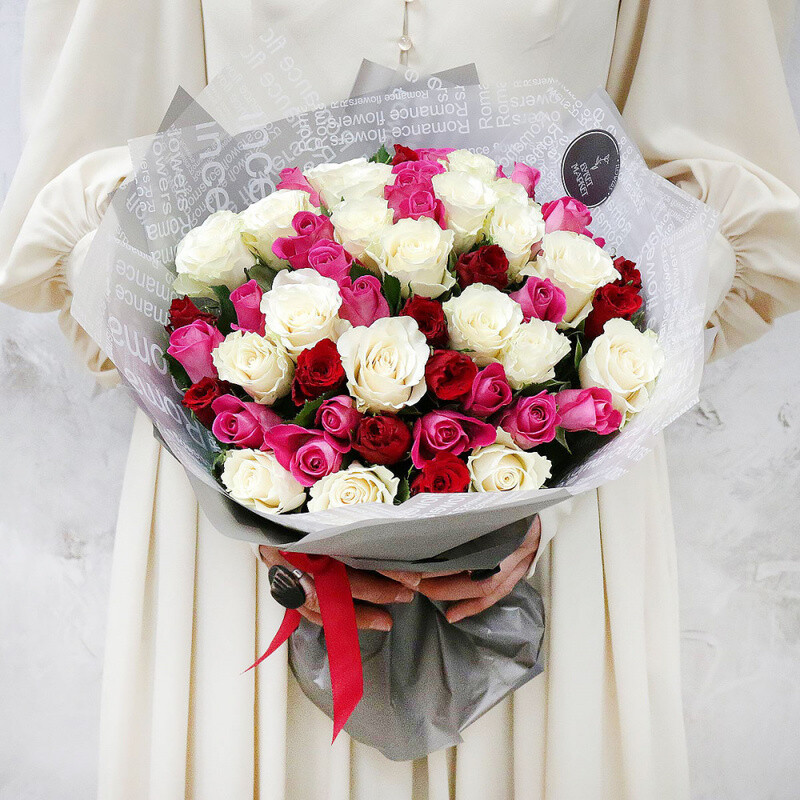 Букет из 51 розы - Нежный микс Кения 40 см., стандартный