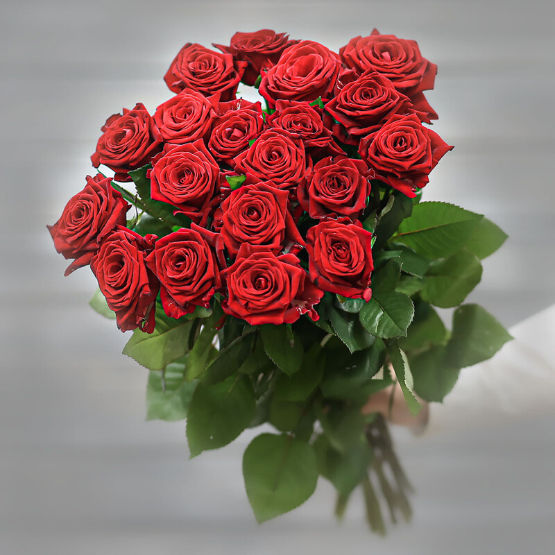 Букет из 19 красных роз (Россия) с лентой 60 см, букет из 19 красных роз (россия) с лентой 60 см