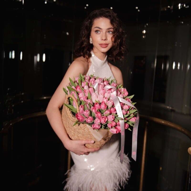 TCveti v korzine "51 rozovij tyul_pan", standart