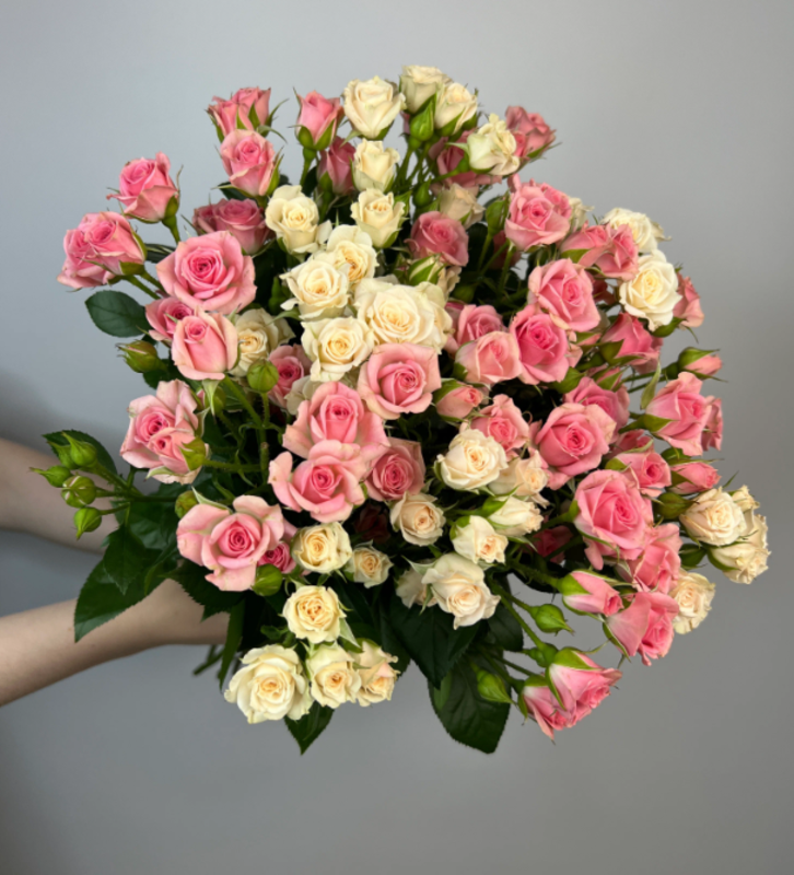Букет из 17 кустовых роз "Грация", 60см, букет из 17 кустовых роз "грация", 60см