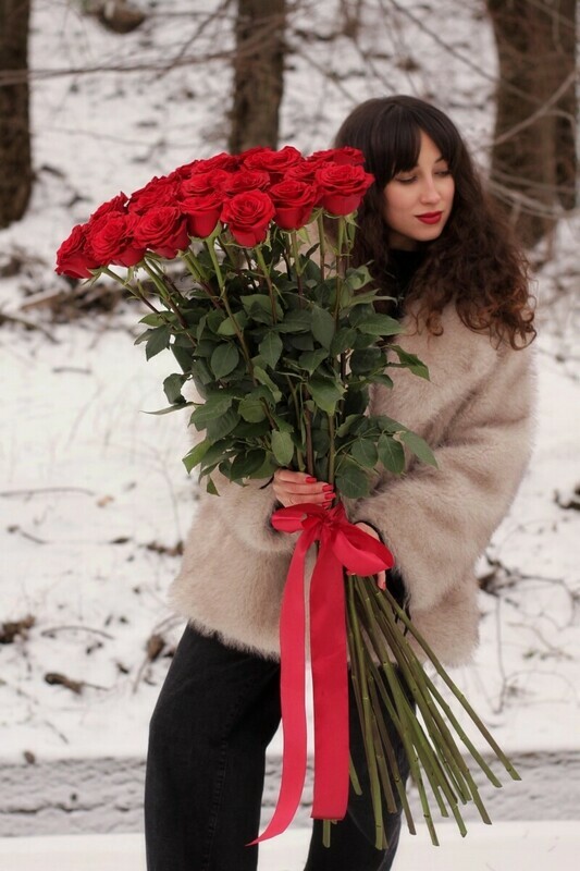 21 красная роза Гран При 90см, 21 роза