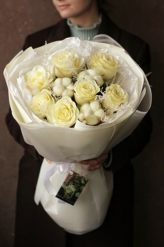 Lunnaya sonata № 14, roza belaya