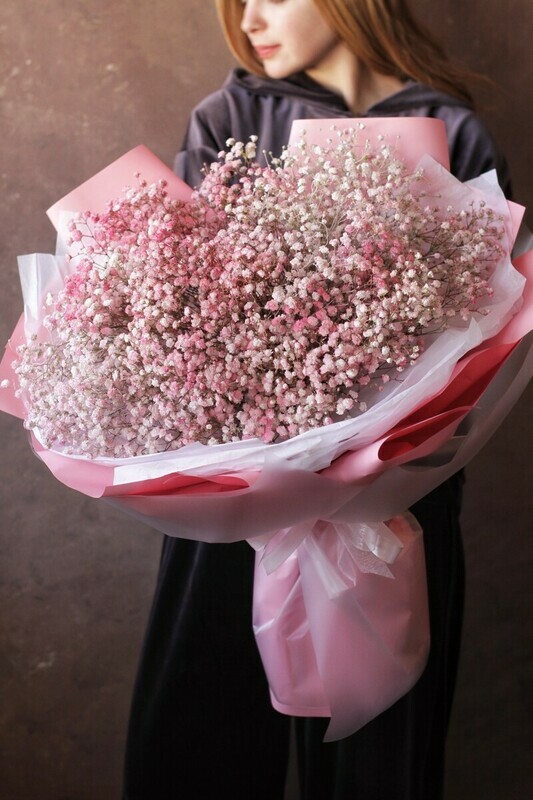 Mono buketi iz vozdushnoj gipsofili, rozovoe mono iz vozdushnoj gipsofili