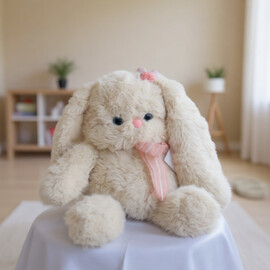 Бежевая зайка Лили 30 см