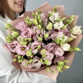 Buket iz 7 rozovih eustom