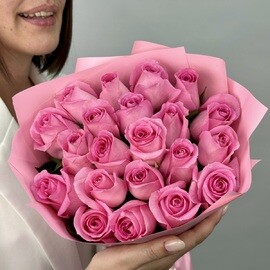 Букет из 21 розовои розы Кения 40 см