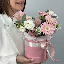 Цветочная композиция в коробке " Милая ромашка" 