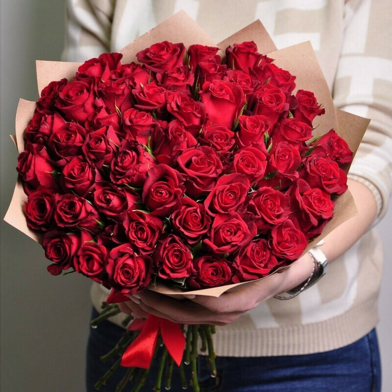 Букет из 51 красной кенийской розы, букет из 51 красной кенийской розы