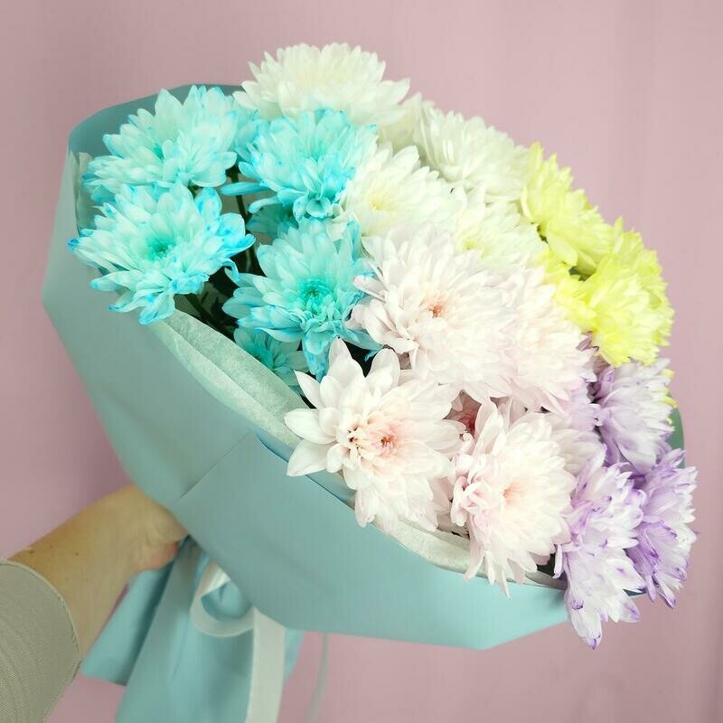 Букет из радужных хризантем, уменьшенный