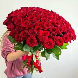 Большой букет из 101 красной розы