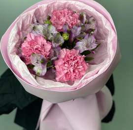 Buket al_stromerii i diantusi