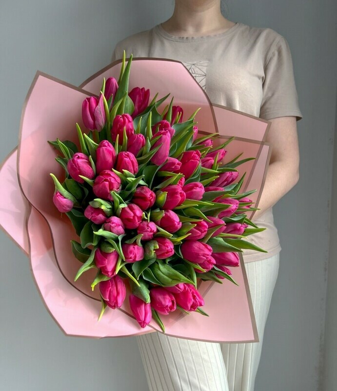 Весенние тюльпаны, 47 розовых тюльпанов