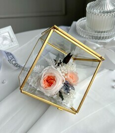 Цветочный террариум-куб в цвете шампань