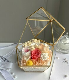 TCvetochnaya shkatulka v persikovom tcvete