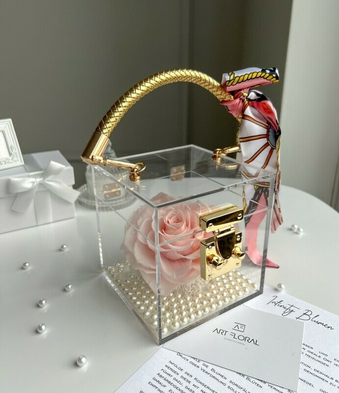 Вечная розв в акриловом кубе, 1 розовая роза 