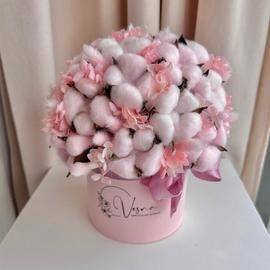 Сухоцветы и стабилизированные цветы в коробке розовый  (размер S)