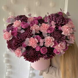 Dopamine autumn flowers in a box: Chrysanthemum, Peony-shaped roses, Eucalyptus Size XL