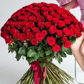 Buket ekvadorskih roz 70 sm