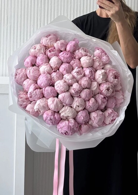 Buket iz rozovih pionov (51 sht), standart