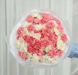 Buket iz gvozdiki (51sht)