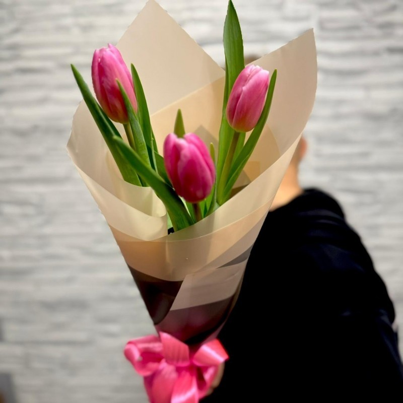 Букет из трёх Тюльпанов , уменьшенный