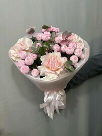 Букет из Французской розы и Ньютона