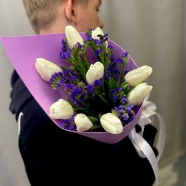 Букет из Тюльпанов и Статицей