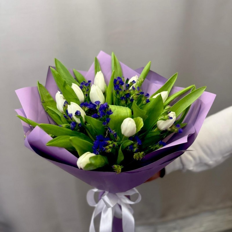 Букет из Тюльпанов и статицы , делюкс