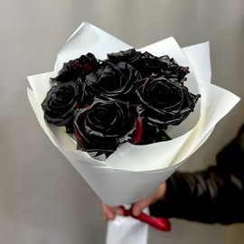 Buket iz 7 CHernih Roz