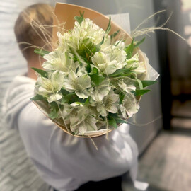 Букет Альстромерии