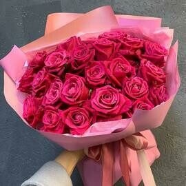 Розы розовые в упаковке